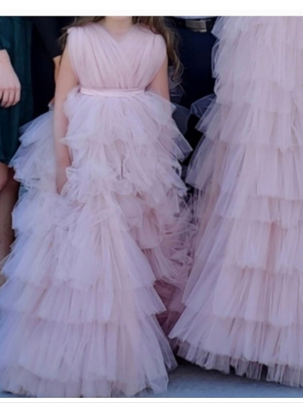 Elegant Kids pink ruffled dress Size 7-9
